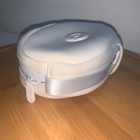 OEM Beats by Dr. Dre Headphones Solo HD Matte Solo2/3 White Carrying Travel Case - Picture 5 of 5
